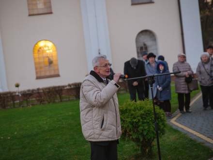Odsłonięcie tablicy upamiętniającej ks. Mamicę